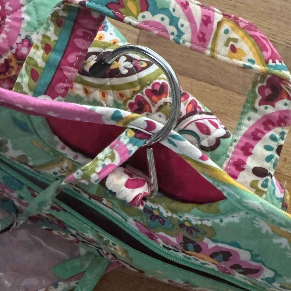 Vera Bradley Multicolor Paisley travel toiletry makeup Organizer folds & hangs